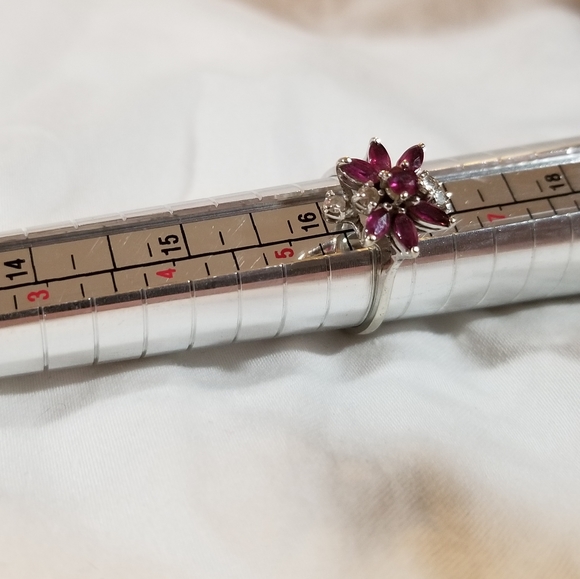 Vintage Famor 14K White Gold Ruby and Diamond Flower Ring, Size 6 - Picture 8 of 10